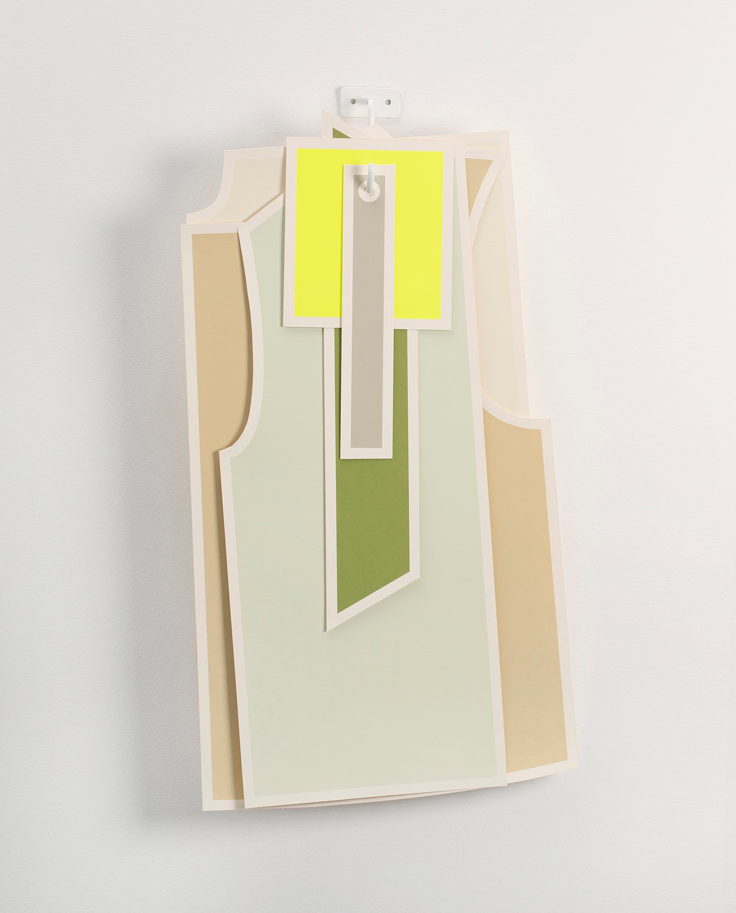 Patron de couture d’une veste en cartons sérigraphiés par jeanne tresvaux du fraval , fondatrice du studio de lostanges.
